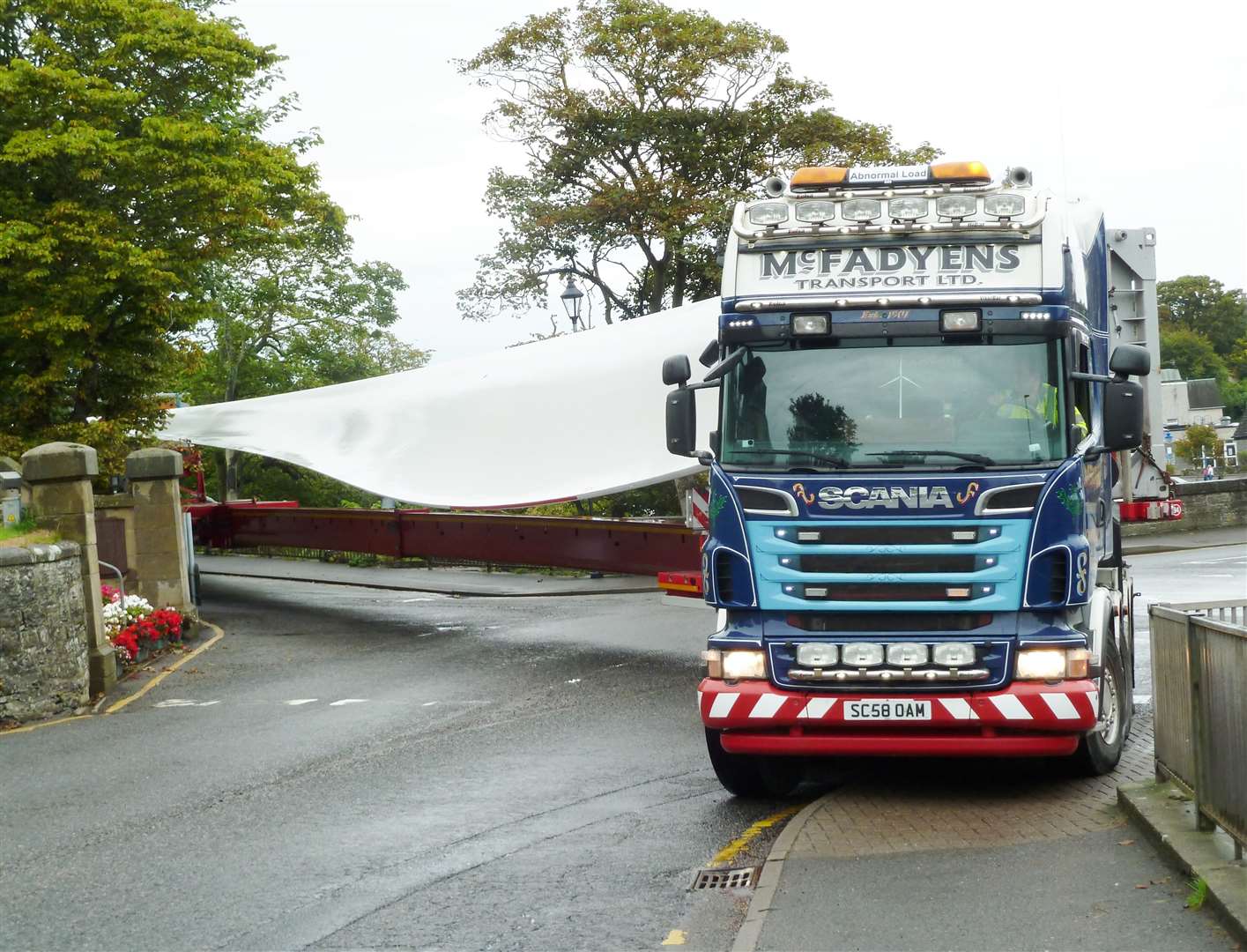 A lorry carrying Halsary wind turbine part negotiating the mini-roundabout at the bottom of Station Road, above Wick's riverside, in September 2020. Picture: Peter Sutherland